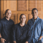 AOS PÉS DA CRUZ  Banda Dom