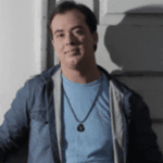 EM SEU TRONO  Marcelo Oliveira
